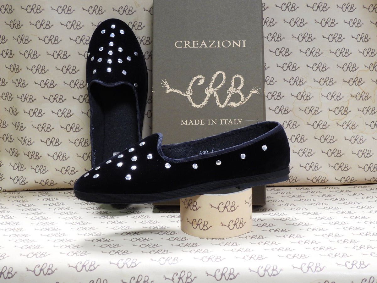 Friulana in velluto cotone nero con gros nero e fodera nera + borchie argento
